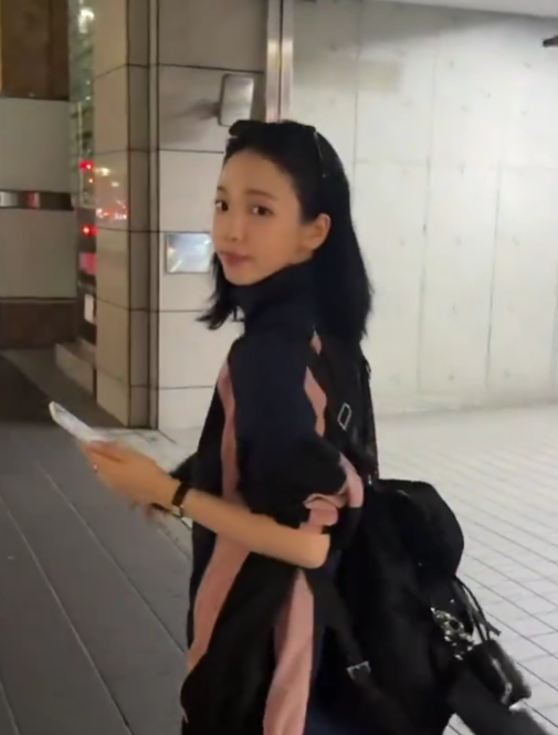 NIKE Oversized Track Jacket W (aespa Karina Wear)