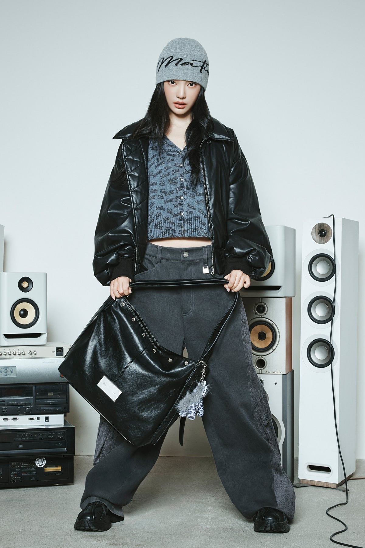 Matin Kim MATIN STUD POINT LARGE SHOULDER BAG (aespa ningning WEAR)