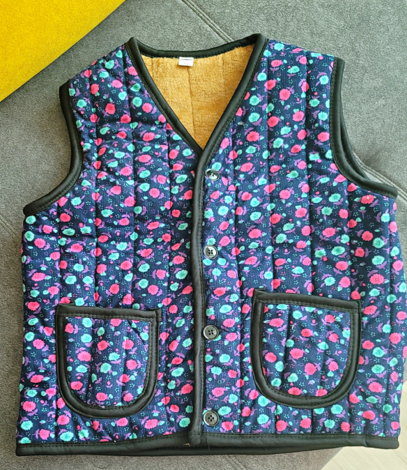 K-Idol Trend Quilted Vest – Korean Hot Item (Retro Kimgang Style) ANGEL GUARD  DKshop