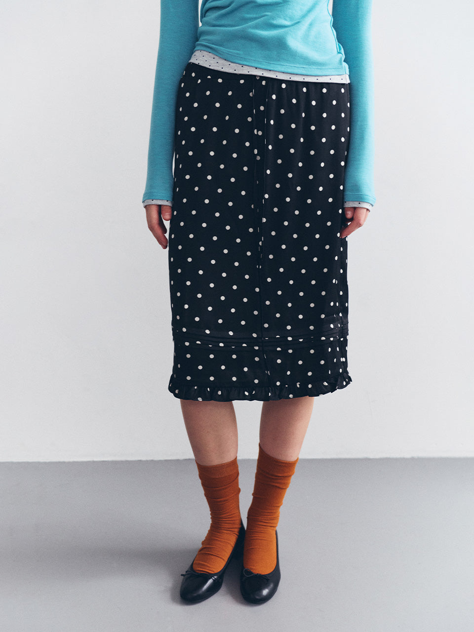 rolarola DOT PINTUCK FRILL SKIRT (Jang Wonyoung WEAR) rolarola  DKshop