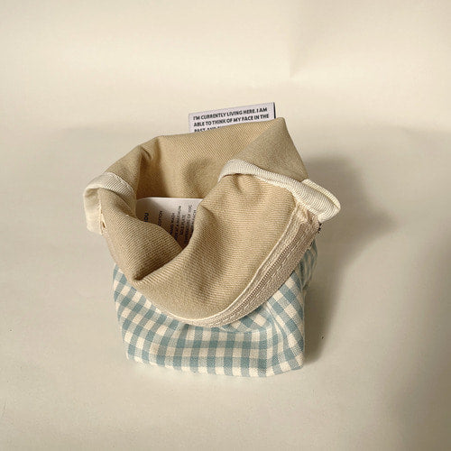 Aeiou Basic Pouch (M size) Soft Water Check Aeiou  DKshop