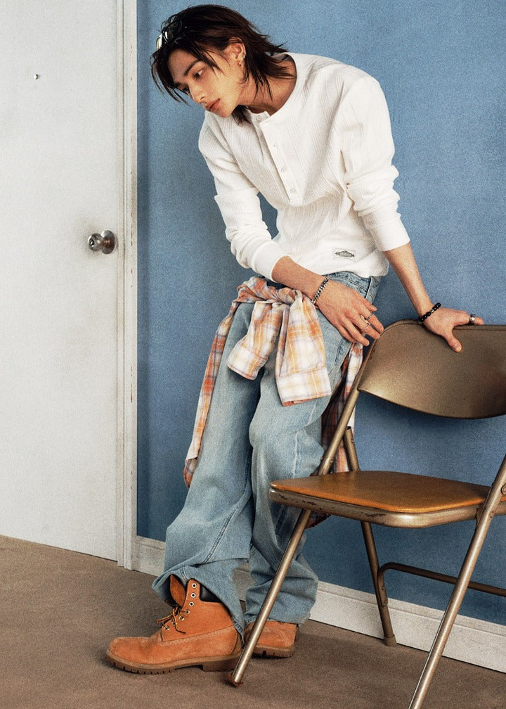 [GUESS X HYUNJIN] Unisex Wrinkle Washed Wide Pants GUESS  DKshop
