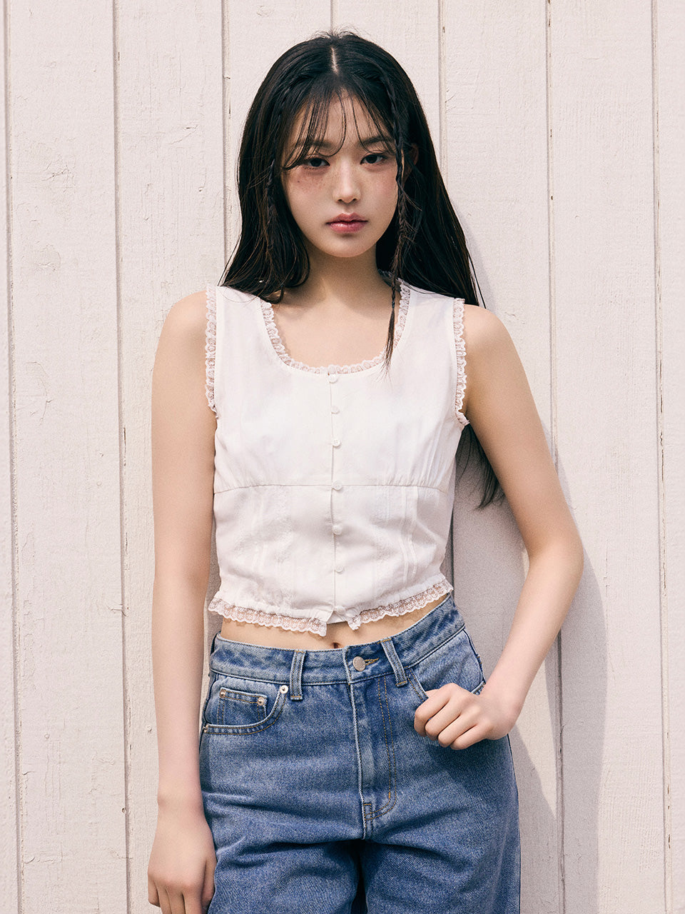 rolarola LACE CROP SLEEVELESS BLOUSE WHITE (Jang Wonyoung WAER) rolarola  DKshop
