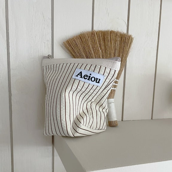 Aeiou Basic Pouch (M size) Bambi Stripe