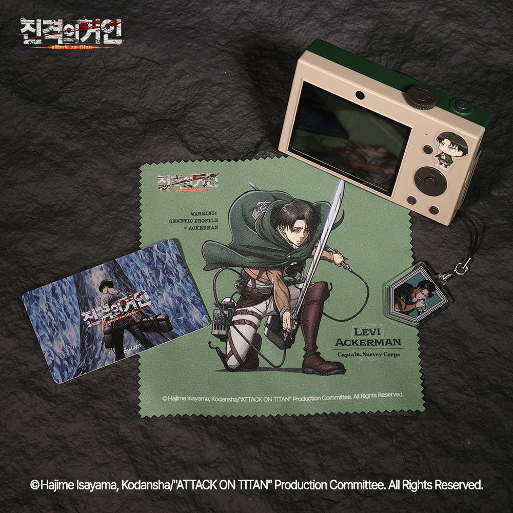 akarachi Attack On Titan Mini Retro Camera + Micro SD Card 8G akarachi  DKshop
