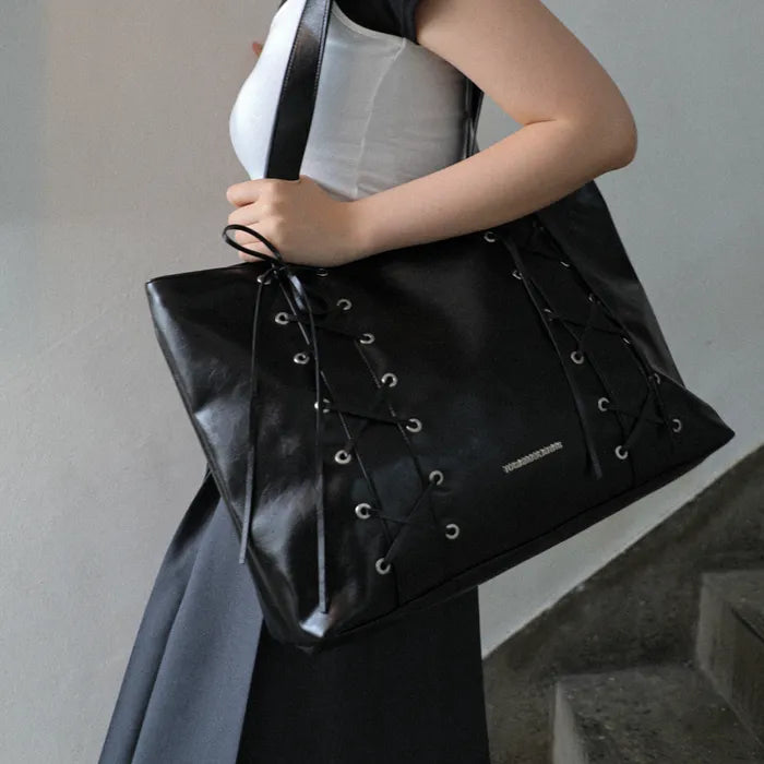 IUGAMAKARAS Eyelet Ribbon Leather Shoulder Bag IUGAMAKARAS  DKshop