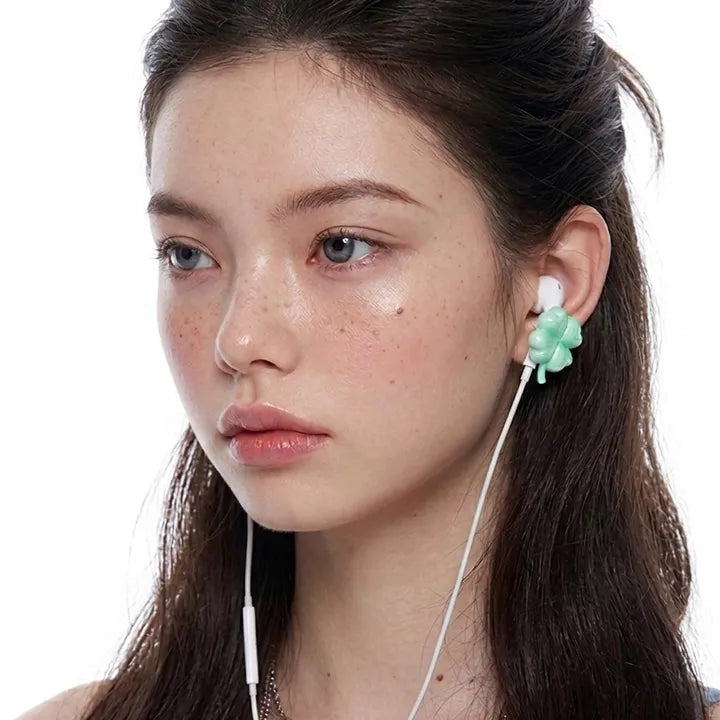 46MONTH Lucky Ear Phone Deco Cap 46MONTH  DKshop