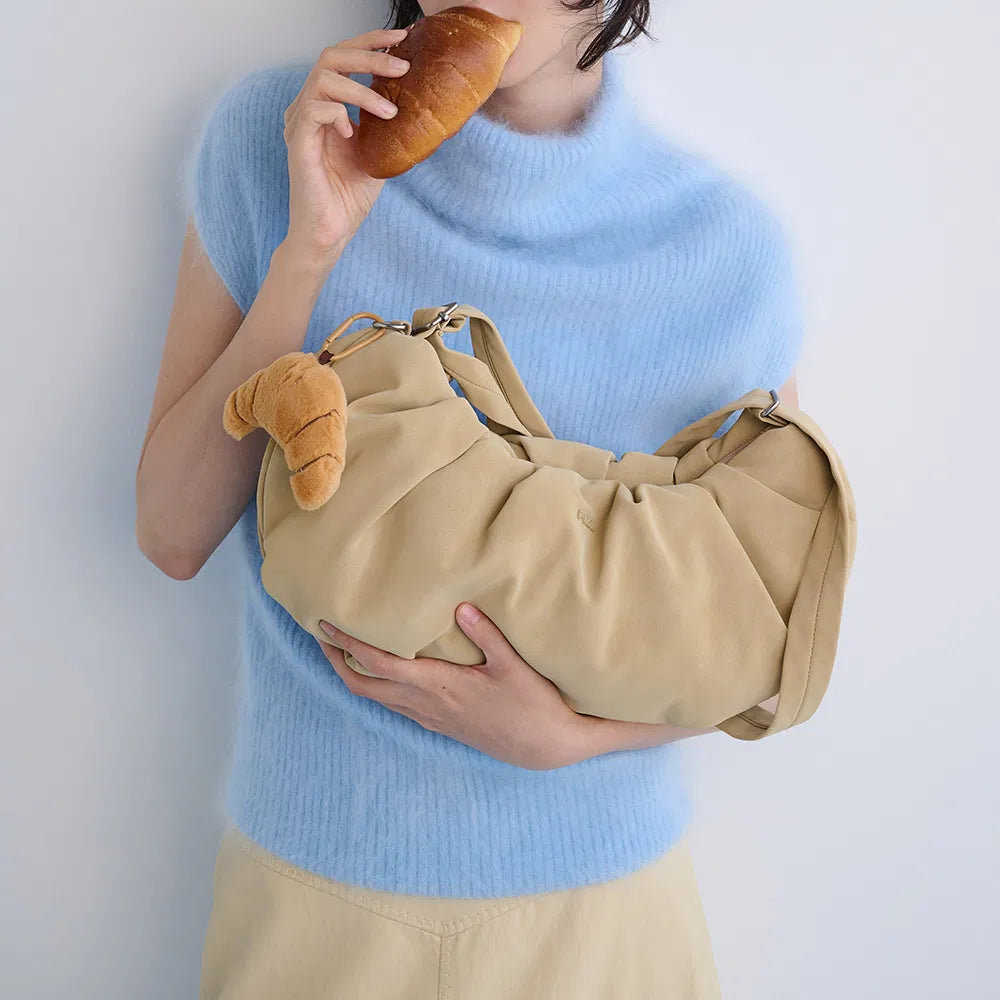 [FILA] Puffer Salt Bread Bag + Bread Keyring Set (NMIXX Haewon WEn) FILA  DKshop