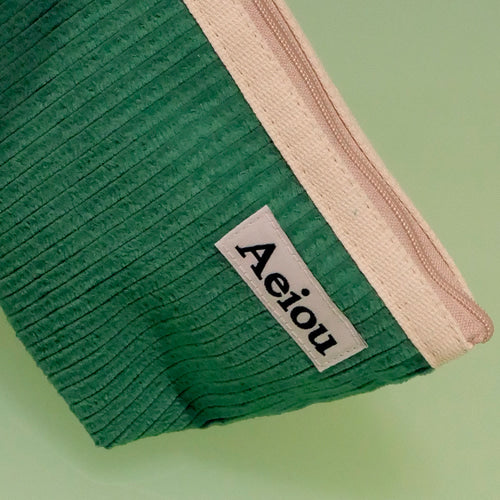 Aeiou Basic Pouch (L size) Holly Tree Garden Corduroy Aeiou  DKshop