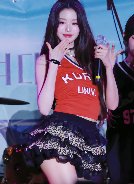 illio CHECK TUTU SHORTS SKIRT (IVE Jang Wonyoung Wear) illio  DKshop