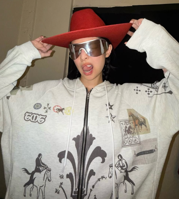 toomuchtax PRINTED WAFFLE ZIP-UP HOODIE (BLACKPINK JENNIE WEAR) toomuchtax  DKshop