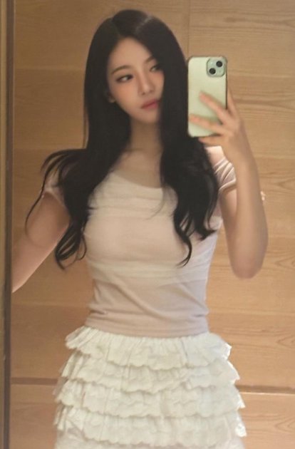 [aespa ningning WEAR] NOT YOUR ROSE Sha Layered Halter T-shirt NOT YOUR ROSE  DKshop