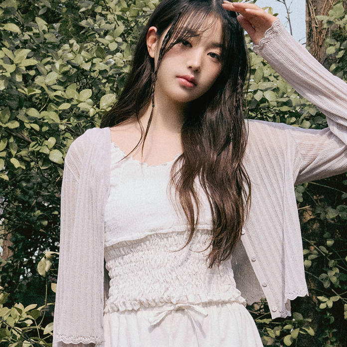 rolarola SMOCKING SHIRRING BLOUSE WHITE (Jang Wonyoung WAER) rolarola  DKshop