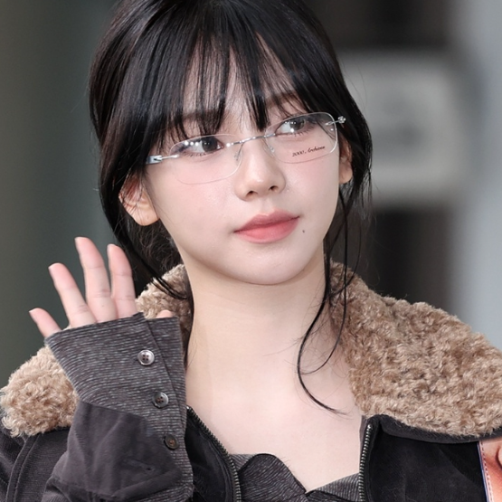 2000 Archives  THAT GLASSES 01 (aespa Karina Wear) 2000 Archives  DKshop