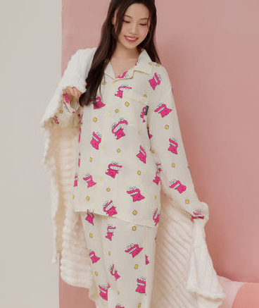 [SPAO × Crayon Shinchan] Cozy Long Sleeve Pajama Set SPAO  DKshop