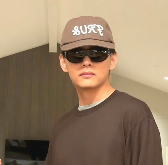 fru& FRU& STITCH LOGO CAP (BTS V Wear) fru&  DKshop