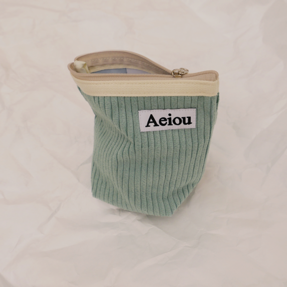 Aeiou Basic Pouch (M size) Aeiou  DKshop