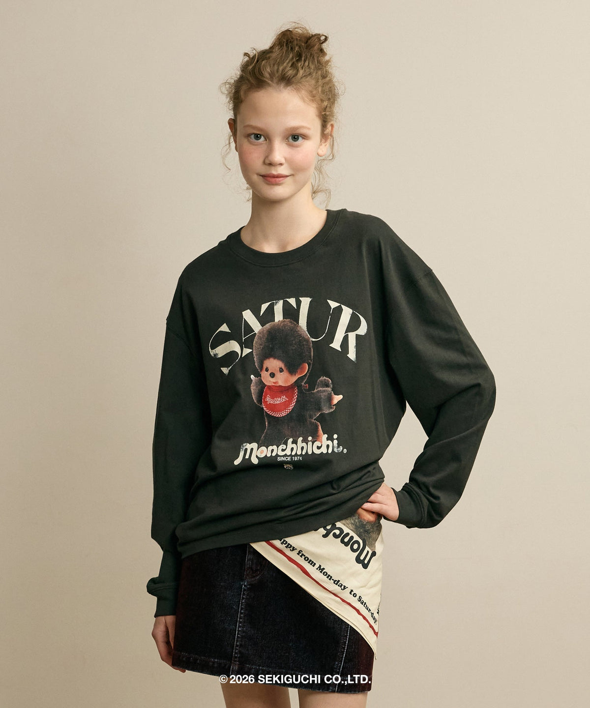 [SATUR × MONCHHICHI] Arch Logo Long Sleeve SATUR  DKshop