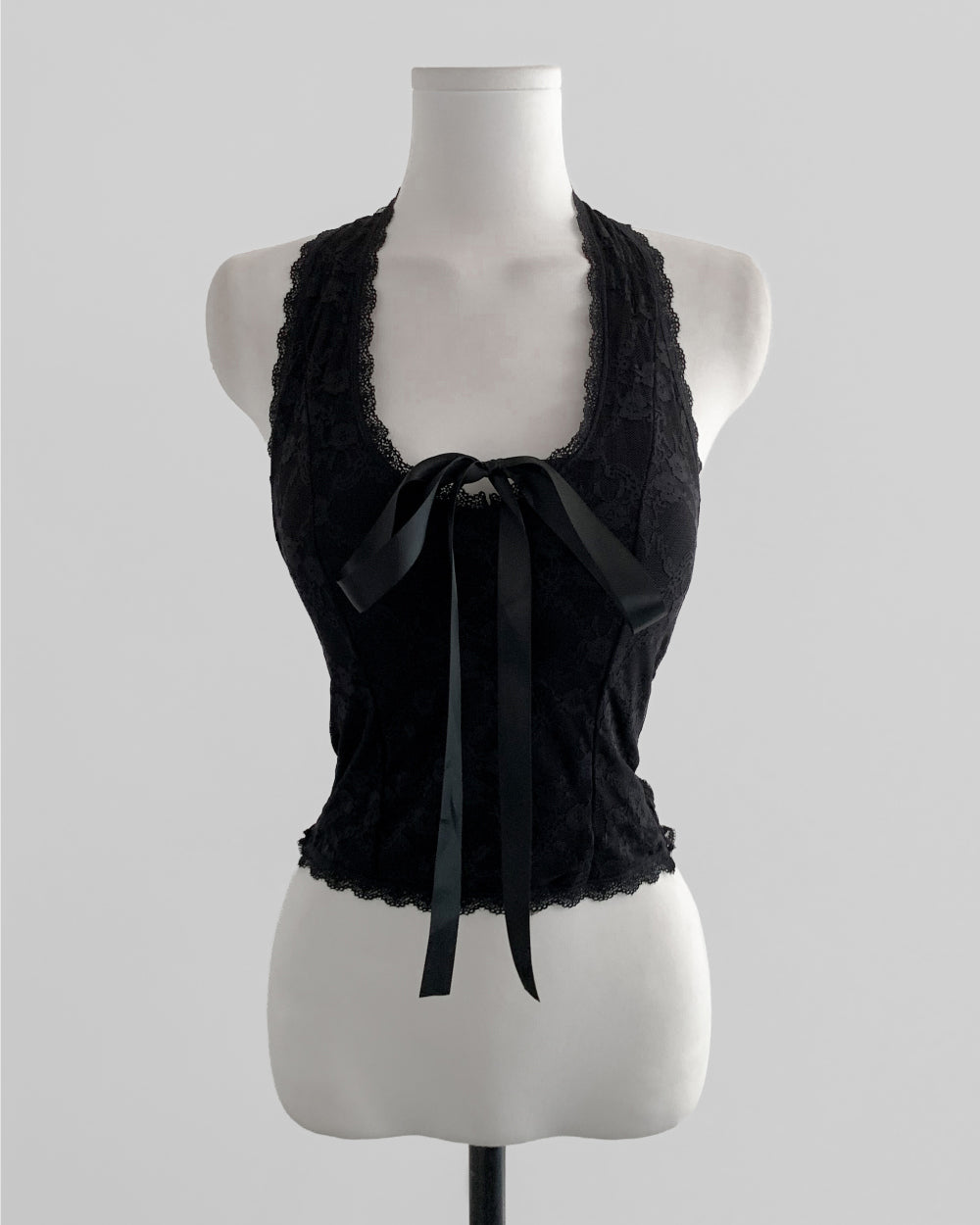 CLOUDEMOTION Chartre All Lace & Ribbon Halter Top (Built-in Bra) CLOUDEMOTION  DKshop