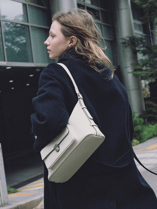 OSTKAKA CLASP POCKET SHOULDER BAG OSTKAKA  DKshop