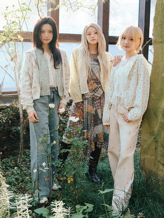 [KiiiKiii PICK] Thursday Island Flower Motive Embroidered Pants Thursday Island  DKshop