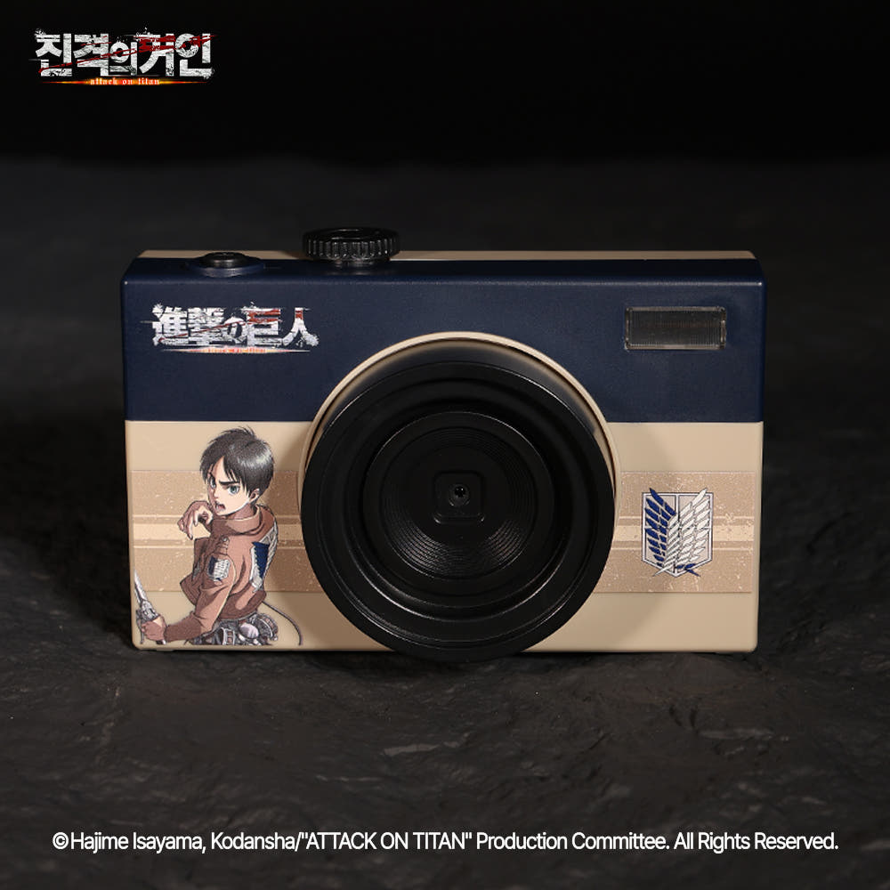 akarachi Attack On Titan Mini Retro Camera + Micro SD Card 8G akarachi  DKshop