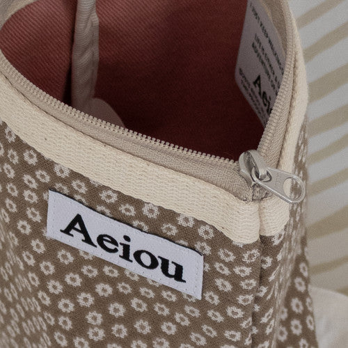 Aeiou Basic Pouch (M size) Flower Apron Brown Aeiou  DKshop