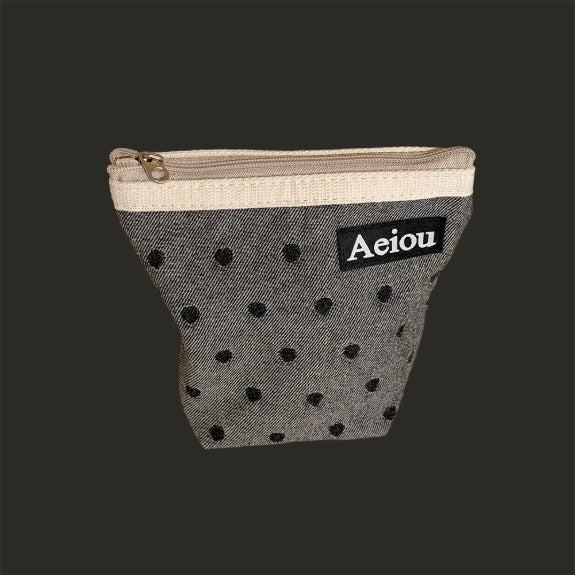 Aeiou Basic Pouch (M size) Dot and Black Jean Aeiou  DKshop
