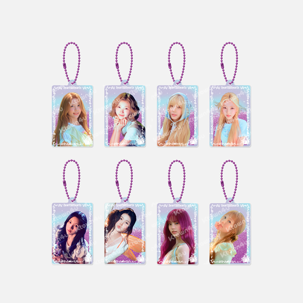 [PRE-ORDER] Hearts2Hearts - [ICONIC HEART] RANDOM ACRYLIC KEYRING Hearts2Hearts  DKshop