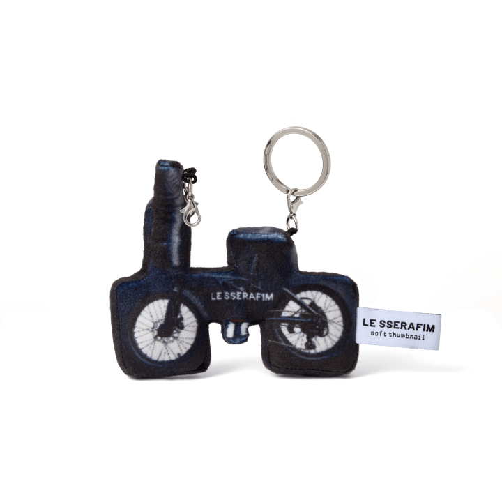 [PRE-ORDER] LE SSERAFIM - [LE SSERAFIM x SOFT THUMBNAIL] Delivery Bike Keyring LE SSERAFIM  DKshop