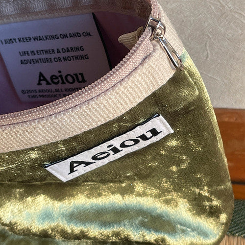 Aeiou Basic Pouch (M size) Velvet Green Leaf Aeiou  DKshop