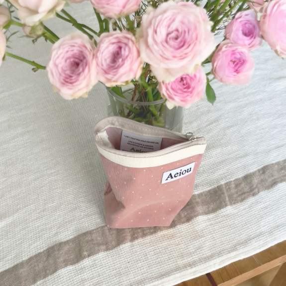 Aeiou Basic Pouch (M size) Little Dot Red Bean Latte Aeiou  DKshop