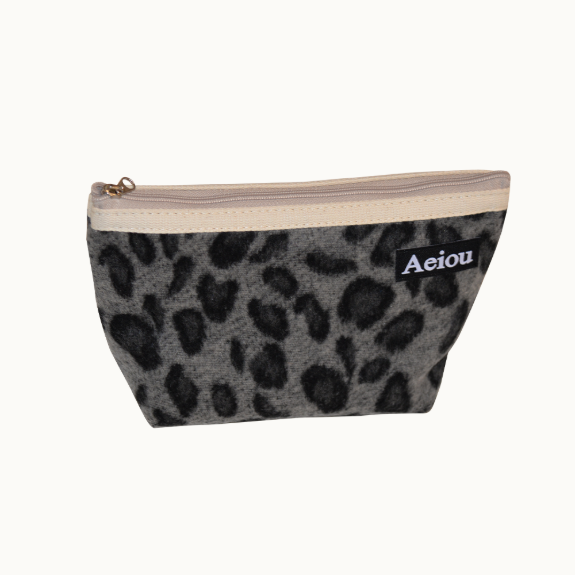 Aeiou Basic Pouch (L size) Leopard Gray Aeiou  DKshop