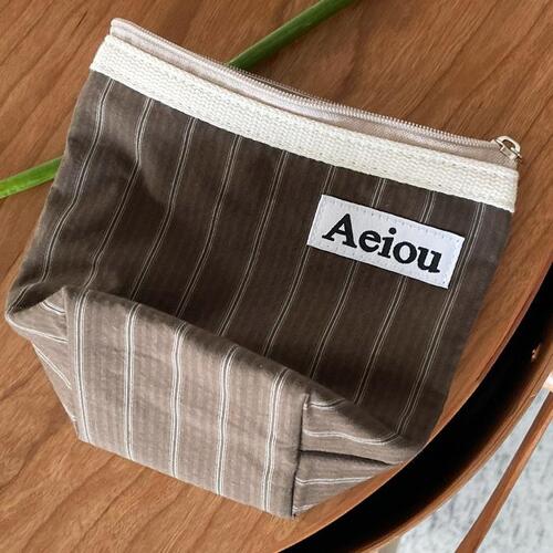 Aeiou Basic Pouch (M size) Stripe Attic Brown Aeiou  DKshop