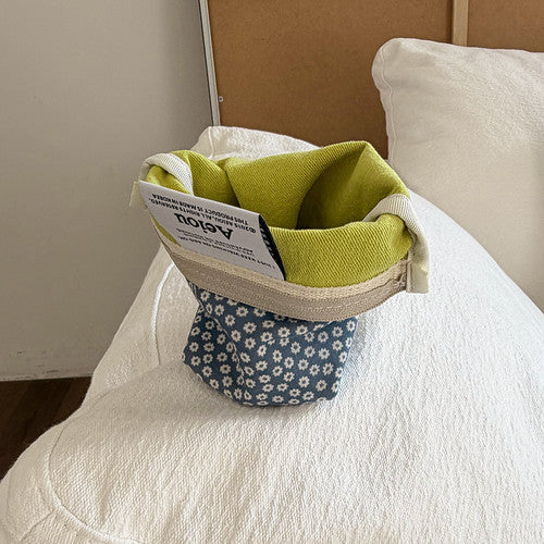 Aeiou Basic Pouch (M size) Flower Apron Blue Aeiou  DKshop