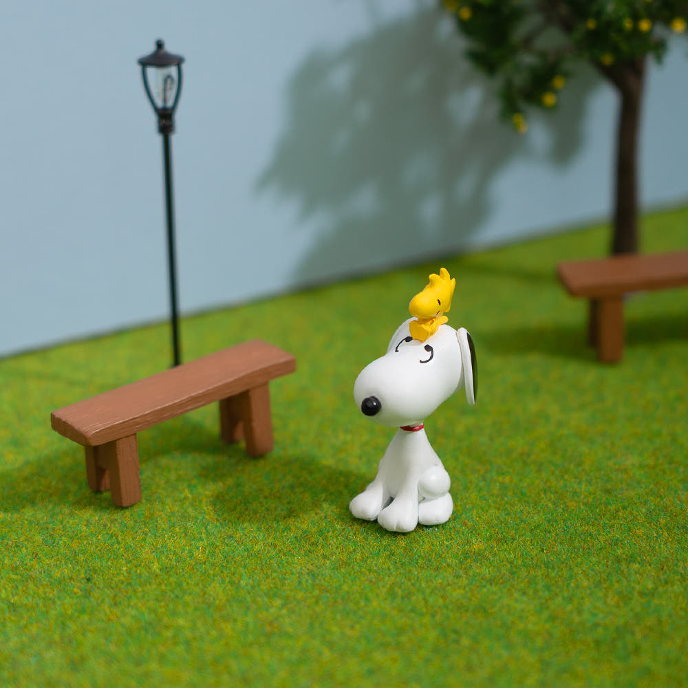 ROYCHE Peanuts Snoopy Monitor Figure ROYCHE  DKshop