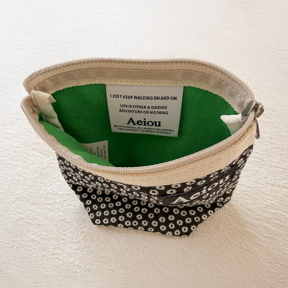 Aeiou Basic Pouch (M size) Flower Apron Black Aeiou  DKshop