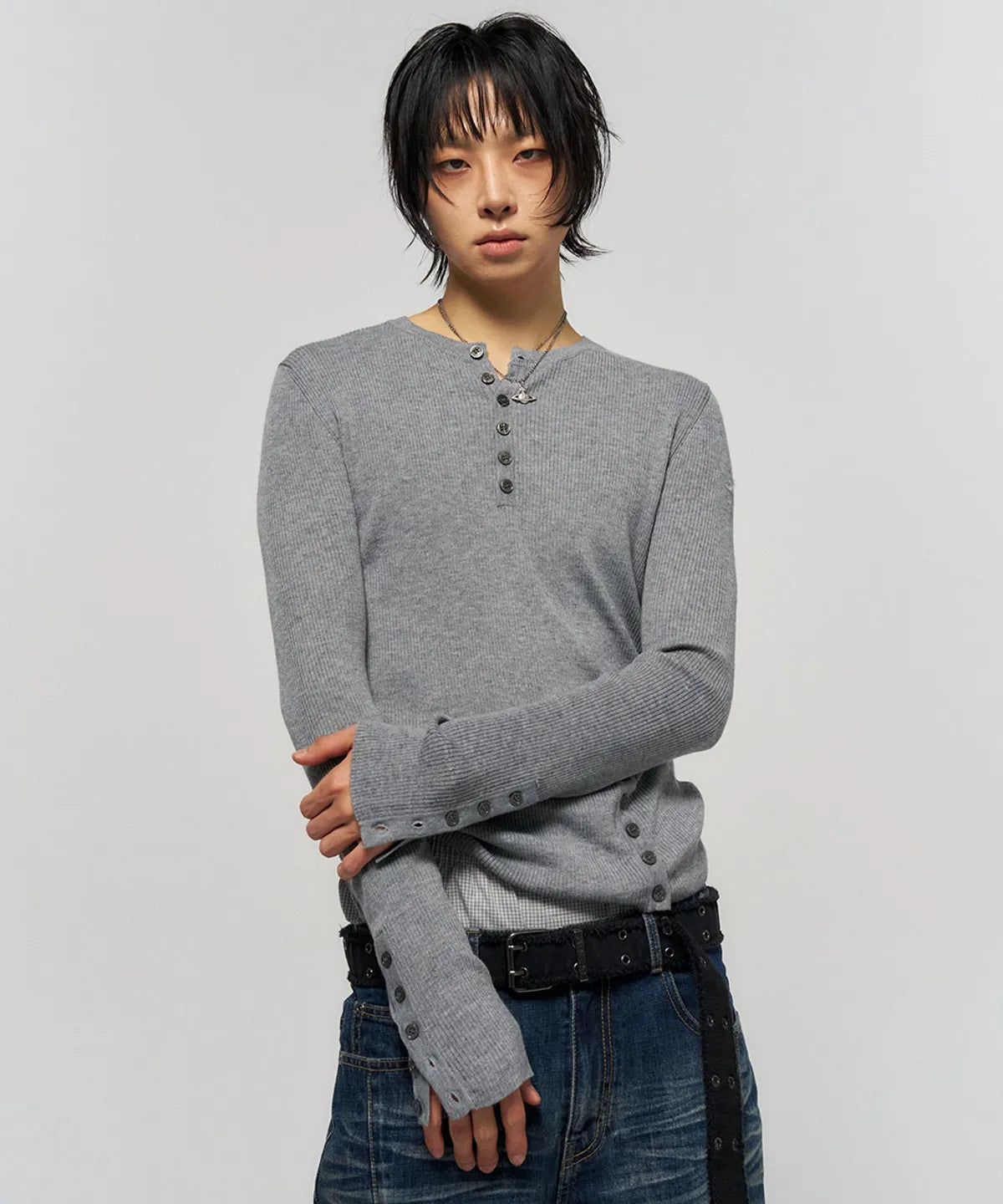 [SCHISM INDUCING] BUTTON SLIT HENLEY KNIT (BTS V, JUNGKOOK WEAR) SCHISM INDUCING  DKshop