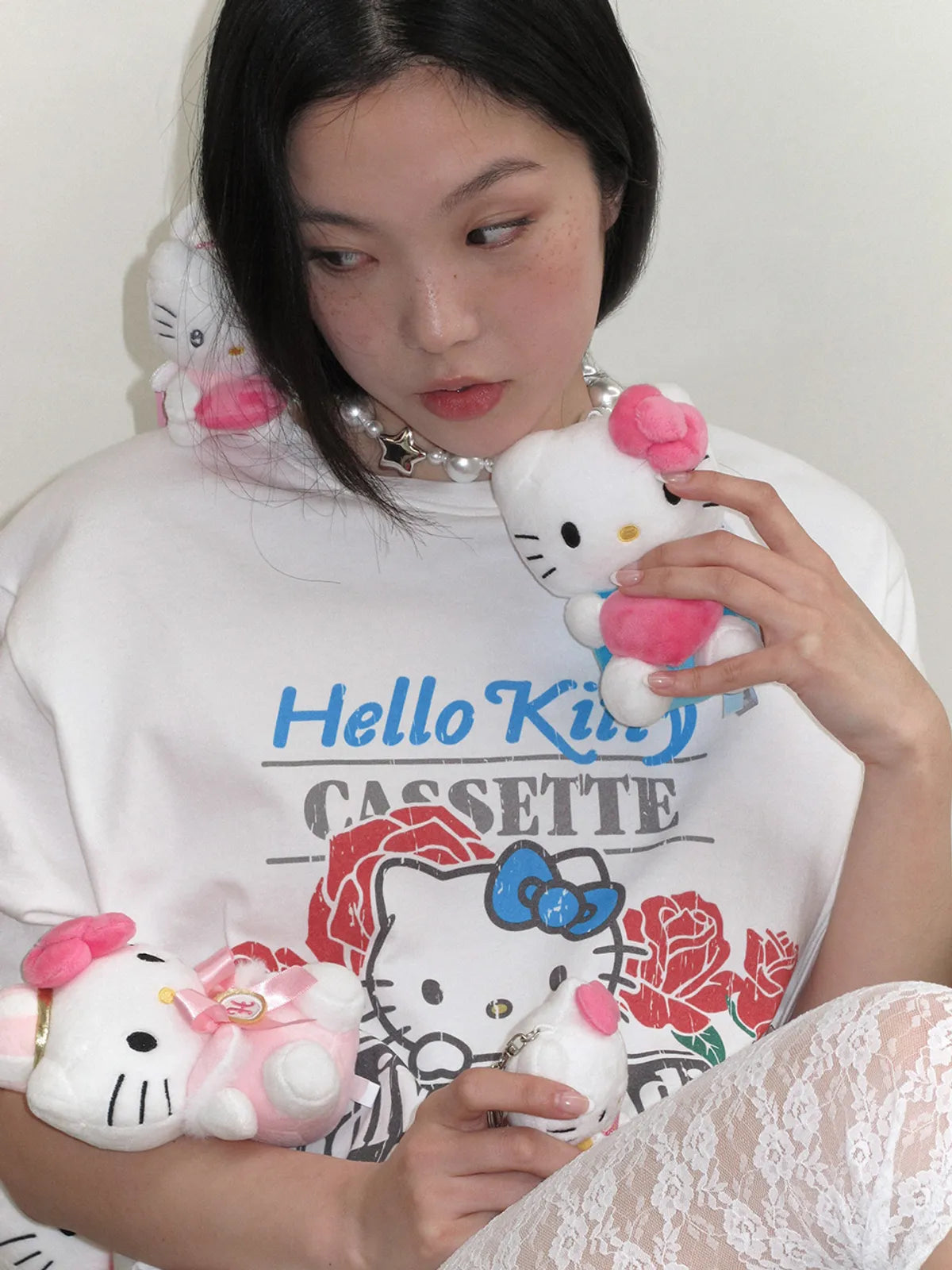 [RAIVE X HELLO KITTY] Rose Graphic T-shirts 3color RAIVE  DKshop