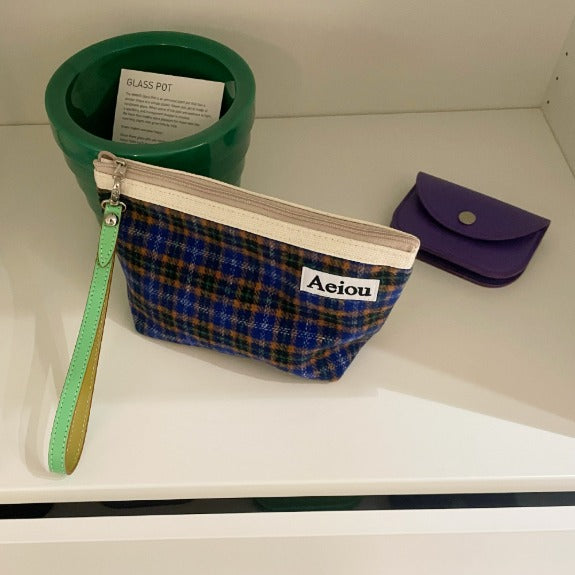 Aeiou Basic Pouch (L size) Blue Tartan Check Aeiou  DKshop
