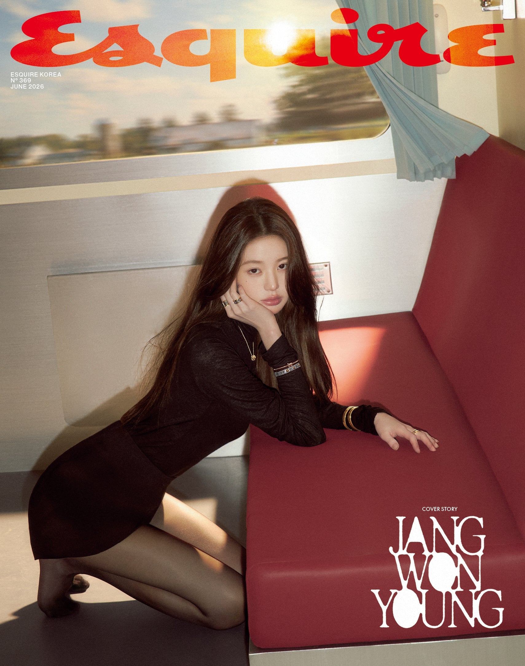 [PRE-ORDER] ESQUIRE KOREA MAGAZINE 2026.06 (COVER : IVE Jang Won Young) BTS  DKshop