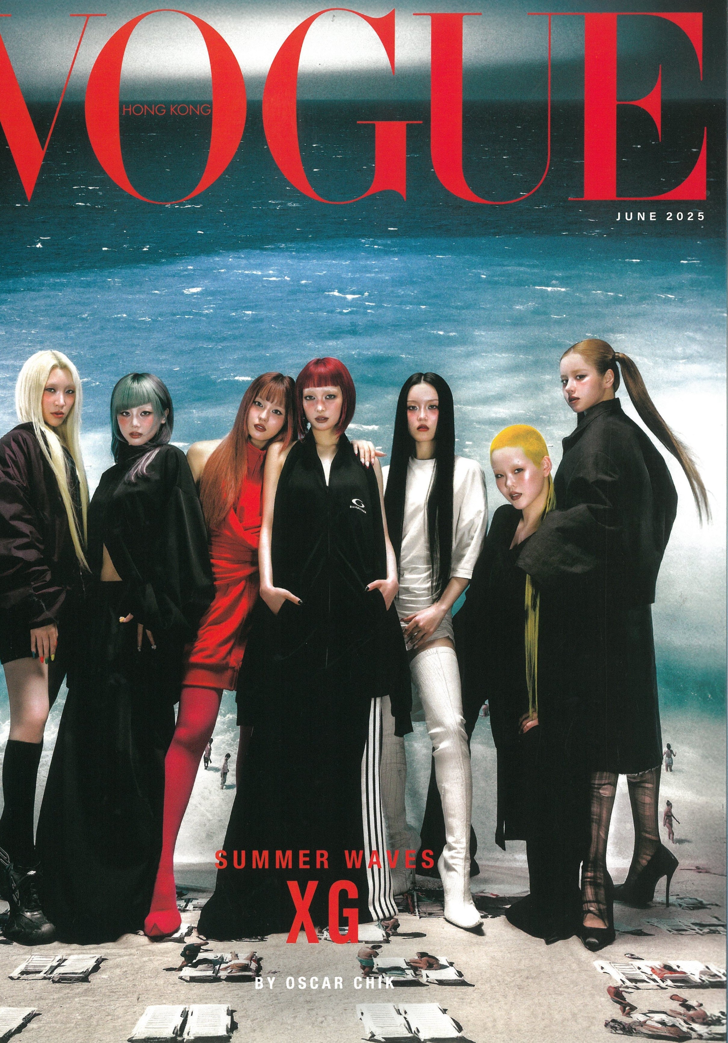 [PRE-ORDER] VOGUE HONG KONG MAGAZINE 2025.06 (COVER : XG) XG  DKshop
