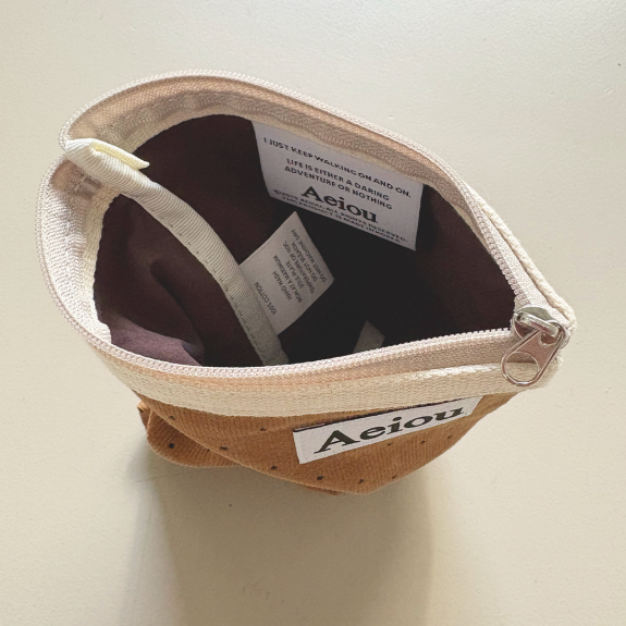 Aeiou Basic Pouch (M size) Little Dot Hazelnut Latte Aeiou  DKshop