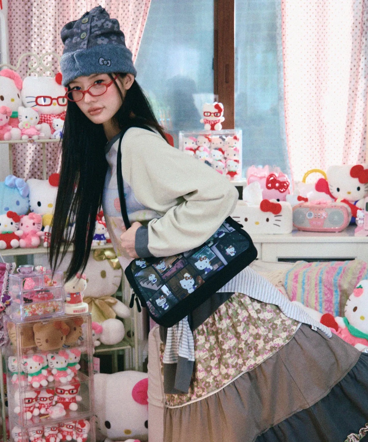 [aeae X Hello Kitty] HOUSE SHOULDER BAG (ILLIT MINJU WEAR) aeae  DKshop