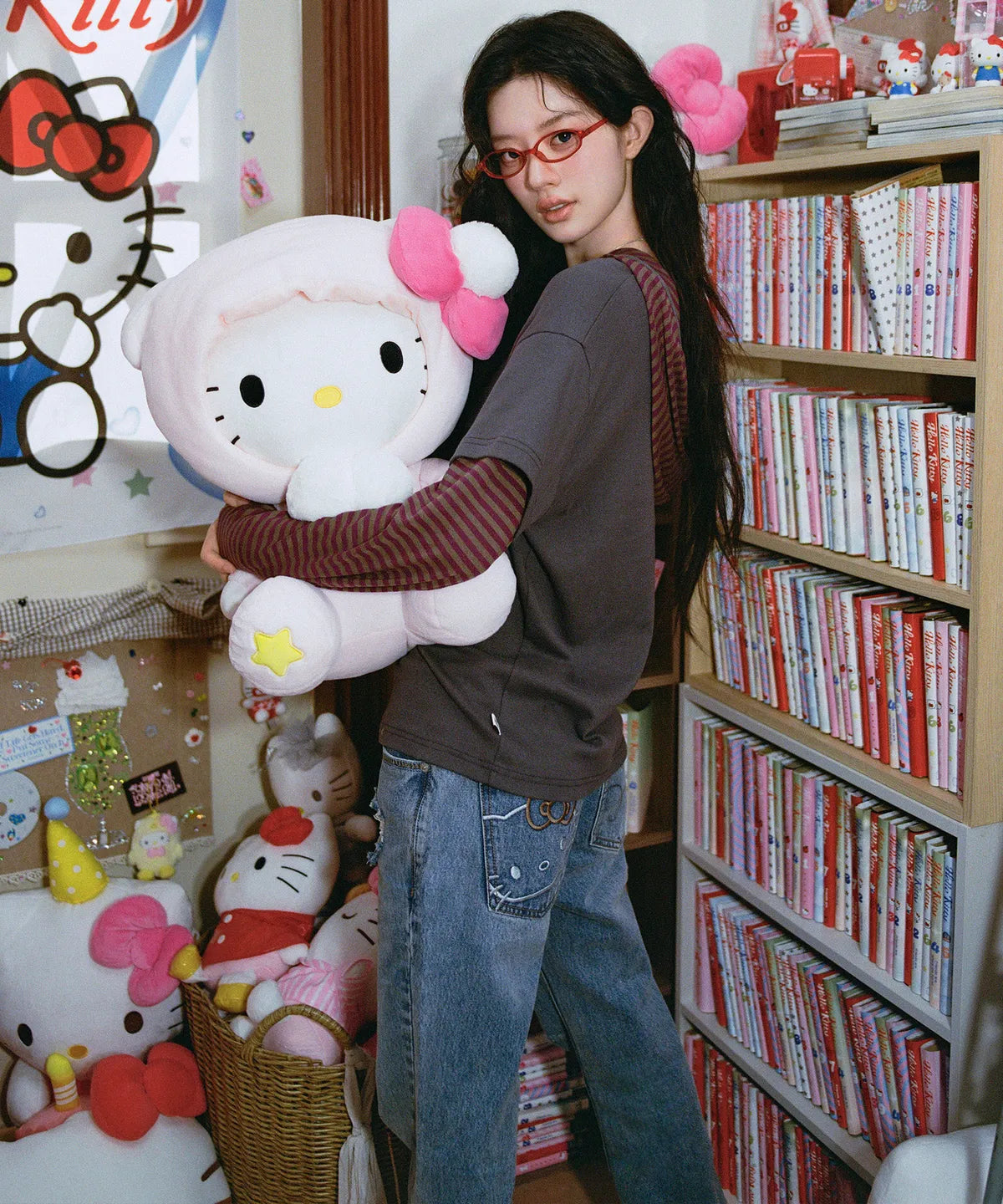 [aeae X Hello Kitty] LAYERED HOODIE (ILLIT MINJU WEAR) aeae  DKshop