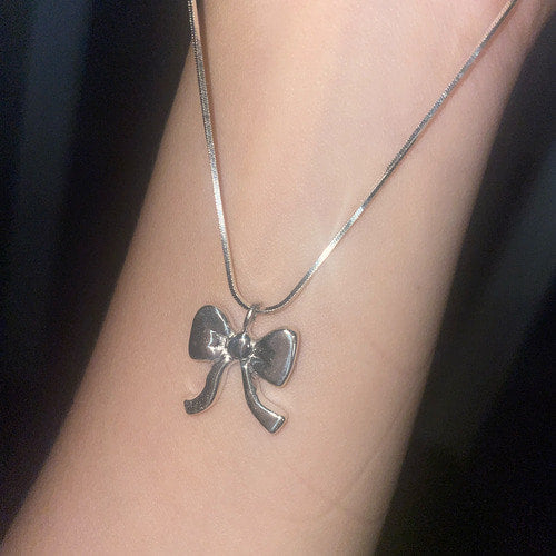 Aeiou Girl Cute Ribbon Necklace (sliver necklace) Aeiou  DKshop