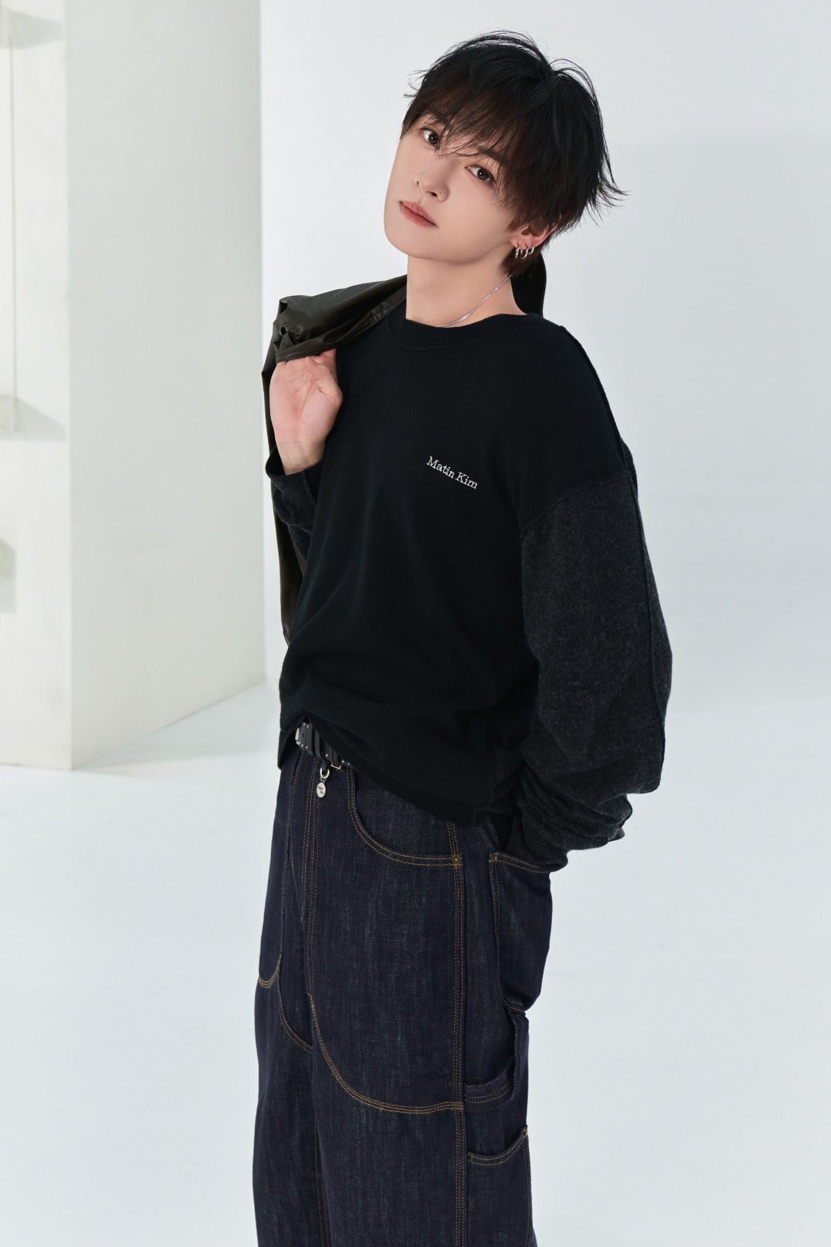 [Matin Kim X LEE KNOW] CASHMERE BLENDED PANEL KNIT PULLOVER Matin Kim  DKshop