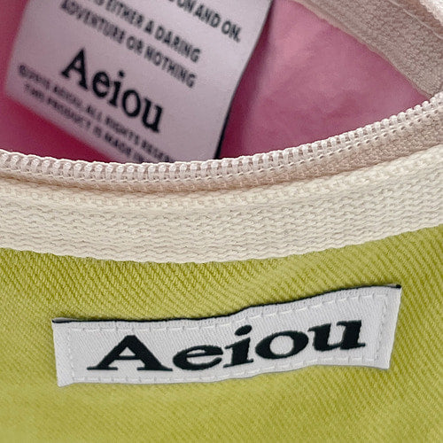 Aeiou Basic Pouch (M size) Guava green Aeiou  DKshop