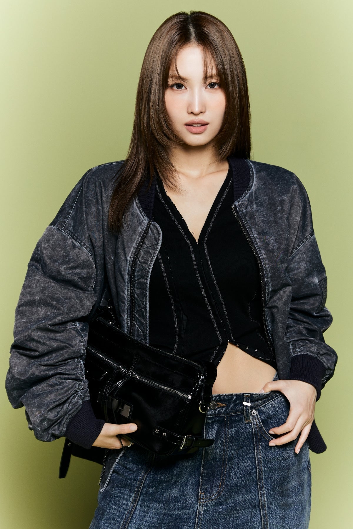 [Matin Kim X TWICE MOMO] PIGMENT COATED BACK LOGO JUMPER Matin Kim  DKshop