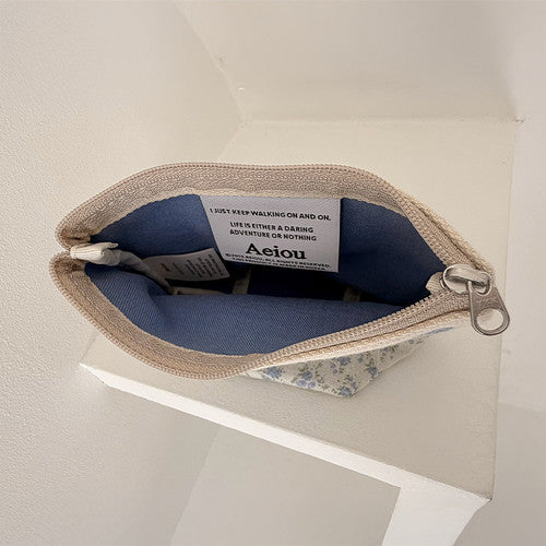 Aeiou Basic Pouch (M size) Blue Delphinium Mist Aeiou  DKshop